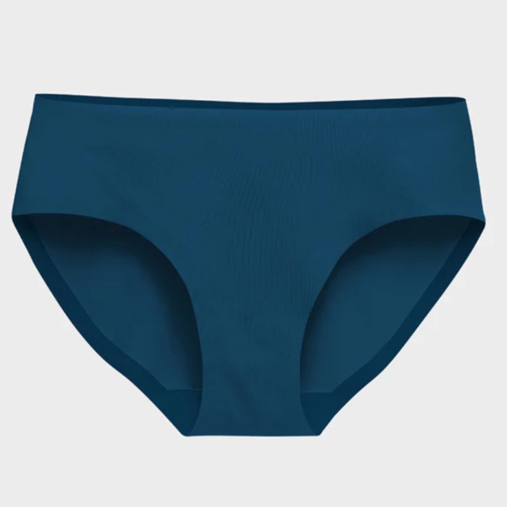 Eby Seamless Brief Underwear in Black